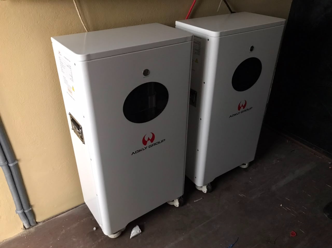 Batteries lithium LiFePO4 Aokly Group de l'installation solaire hybride